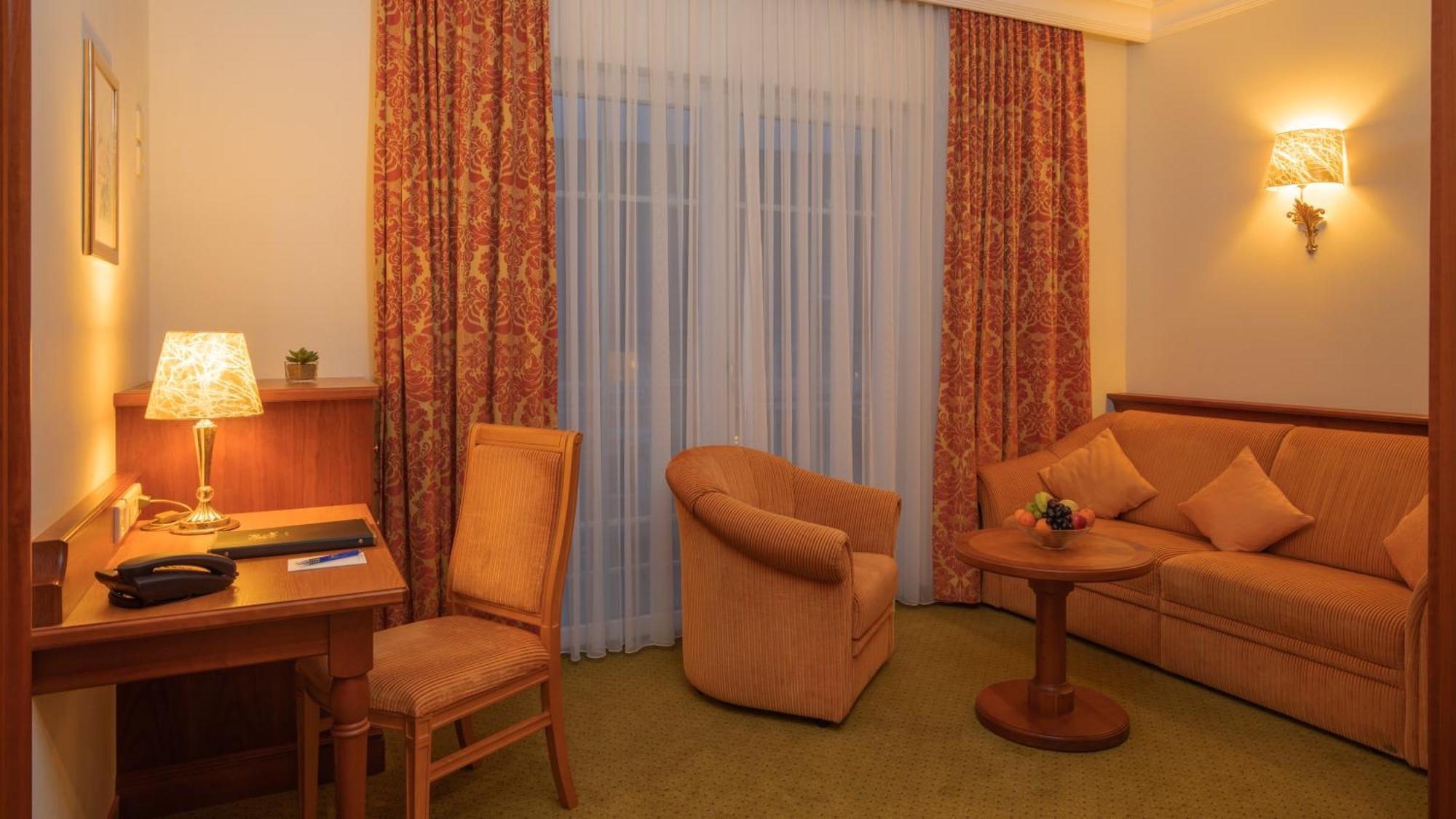 Hotel Am Schlossberg Έρντινγκ Εξωτερικό φωτογραφία